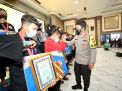 Pesilat Muda Surabaya Sabet 3 Medali Dalam Turnamen Pencak Silat Piala Kapolda Jatim
