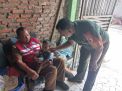 Tekan Angka Stunting, Babinsa Lakukan Pendampingan Pemberian Bantuan