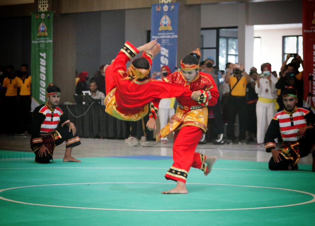Tutup Turnamen Pencak Silat, Kapolda Jatim Berharap Tidak Ada Lagi Konflik Antar Perguruan Silat