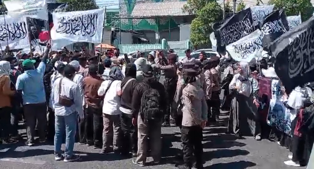 Aksi Bertajuk Peduli Rempang Di Jatim Bernafas HTI