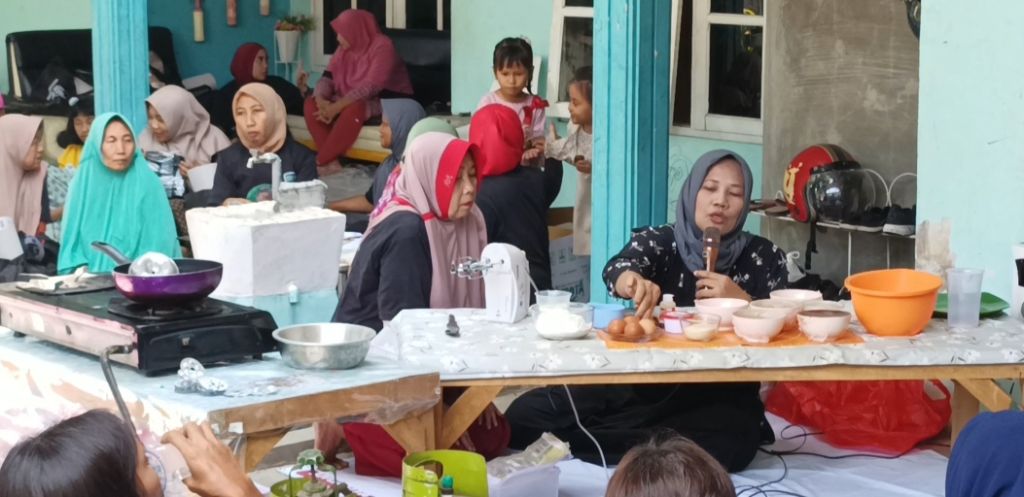 Foto: Chef Widya Sedang Menjelaskan bahan bahan